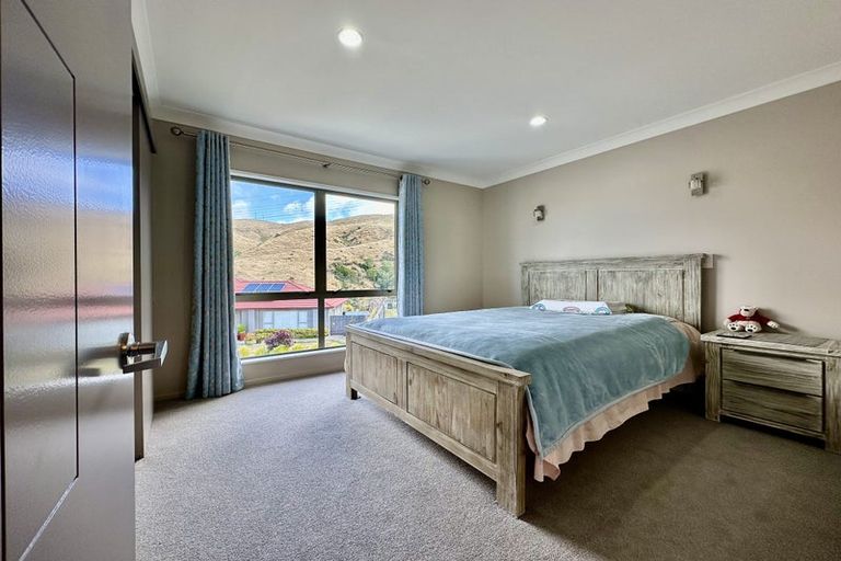 Photo of property in 20a Gifford Grove, Churton Park, Wellington, 6037