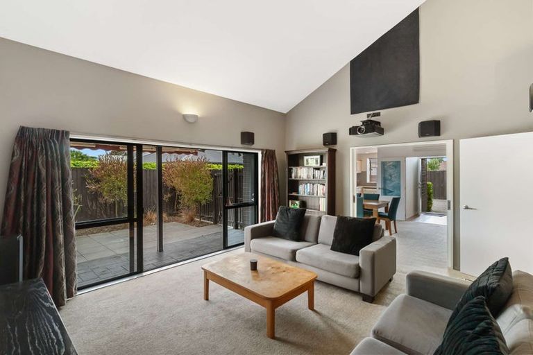 Photo of property in 14 Jocelyn Street, Casebrook, Christchurch, 8051