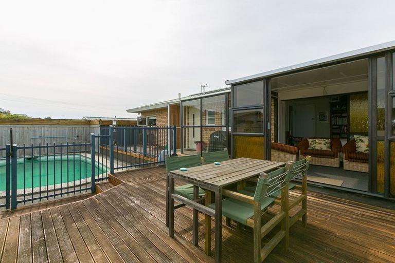 Photo of property in 98 Ngamotu Road, Spotswood, New Plymouth, 4310