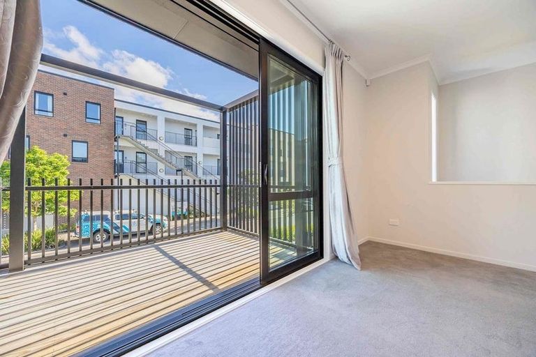 Photo of property in 76 Mapou Road, Hobsonville, Auckland, 0616