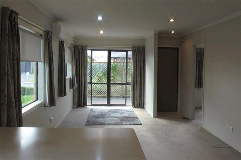 Photo of property in Henry Russell Estate, 16/36 Belgrove Drive, Waipukurau, 4200