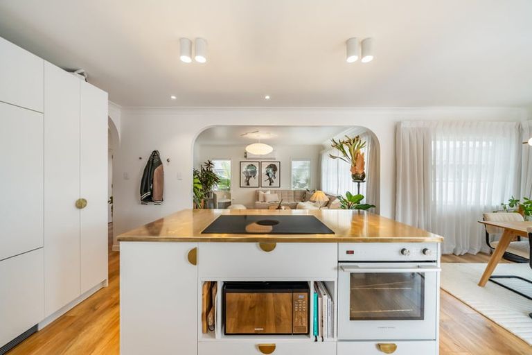 Photo of property in 4a Golders Road, Elderslea, Upper Hutt, 5018