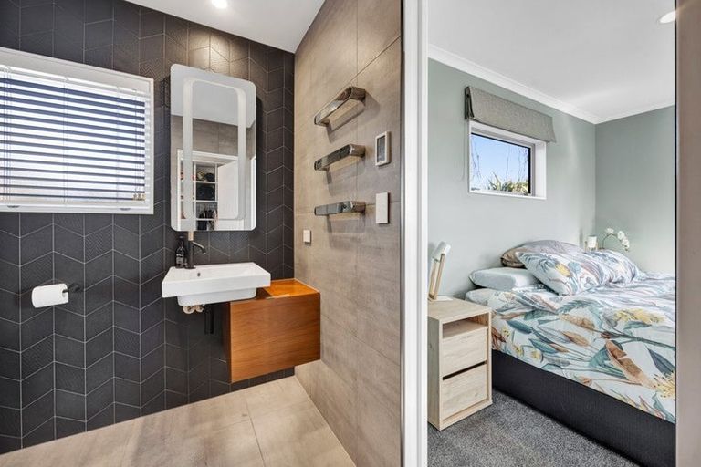 Photo of property in 9a Dolphin Parade, Bell Block, New Plymouth, 4312