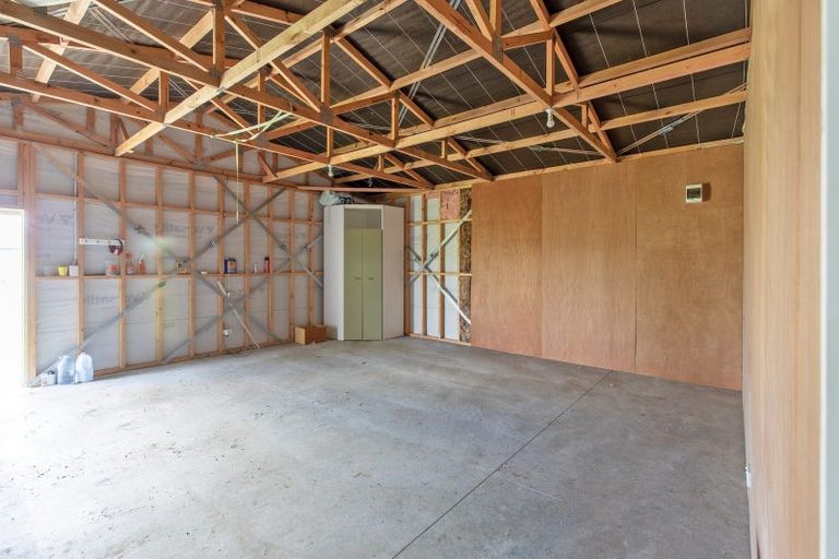 Photo of property in 2 Elm Place, Waipukurau, 4284