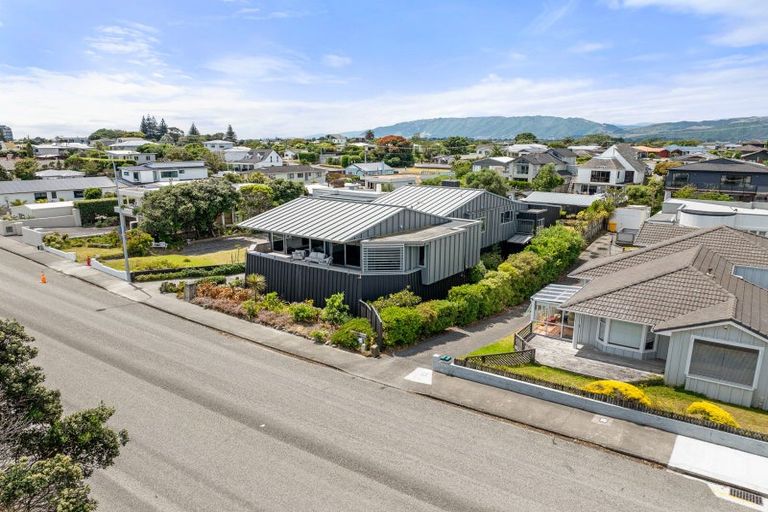 Photo of property in 88 Marine Parade, Paraparaumu Beach, Paraparaumu, 5032