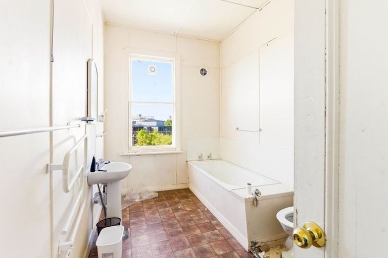 Photo of property in 76 London Street, Dunedin Central, Dunedin, 9016