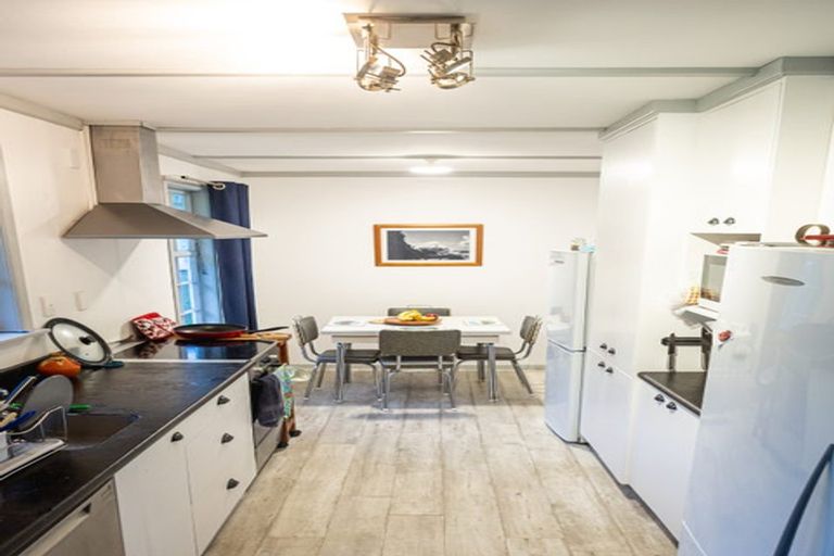 Photo of property in 49 Franklyn Road, Tawa, Wellington, 5028