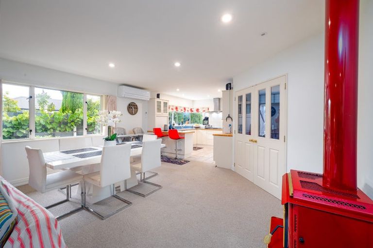 Photo of property in 78a Staveley Street, Avonhead, Christchurch, 8042