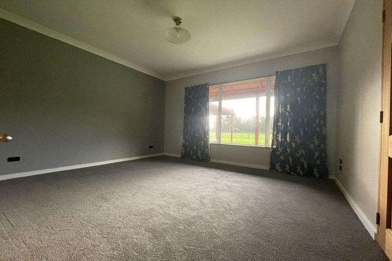 Photo of property in 256 Oreti Road, Otatara, Invercargill, 9879