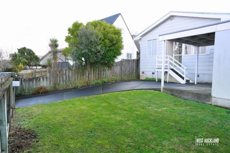 Photo of property in 1 Imperial Place, Henderson, Auckland, 0612