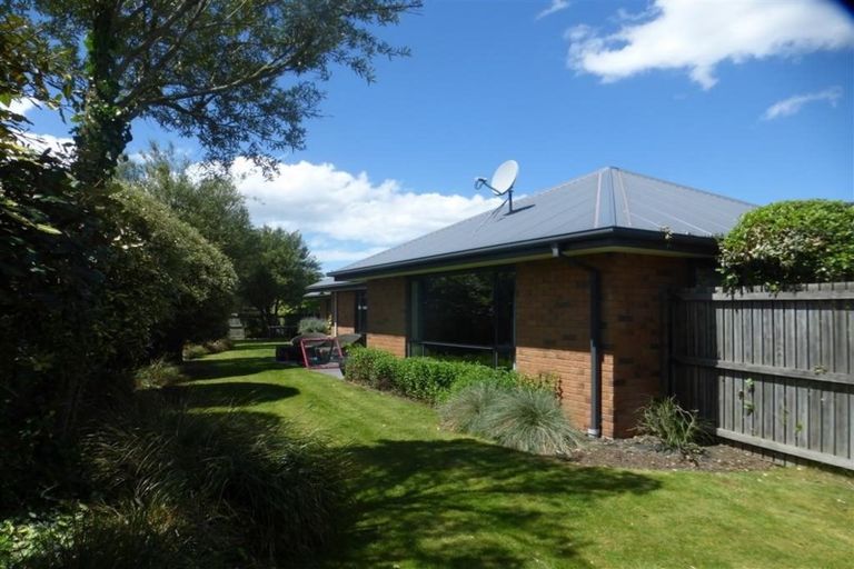 Photo of property in 4 Springwater Avenue, Northwood, Christchurch, 8051