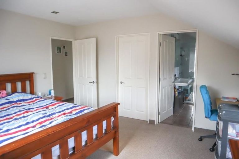 Photo of property in 2 Fieldstone Lane, Spreydon, Christchurch, 8024