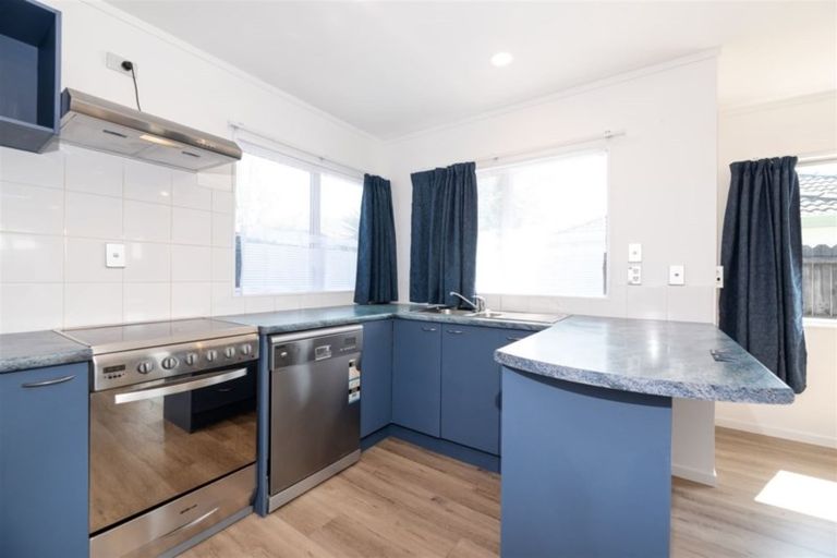 Photo of property in 87 Pooks Road, Ranui, Auckland, 0612