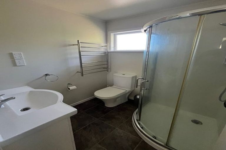 Photo of property in 51 Thurleigh Grove, Karori, Wellington, 6012