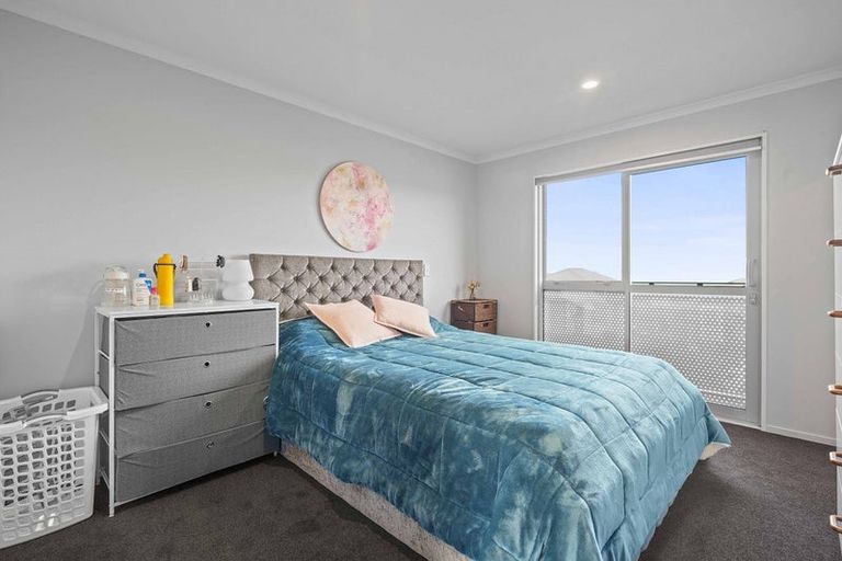 Photo of property in 52 Tippet Crescent, Wigram, Christchurch, 8025