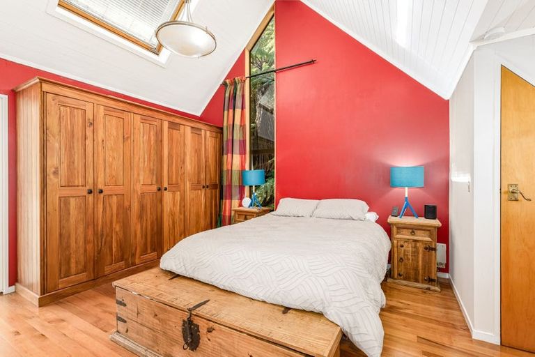 Photo of property in 126a Cheviot Road, Lowry Bay, Lower Hutt, 5013