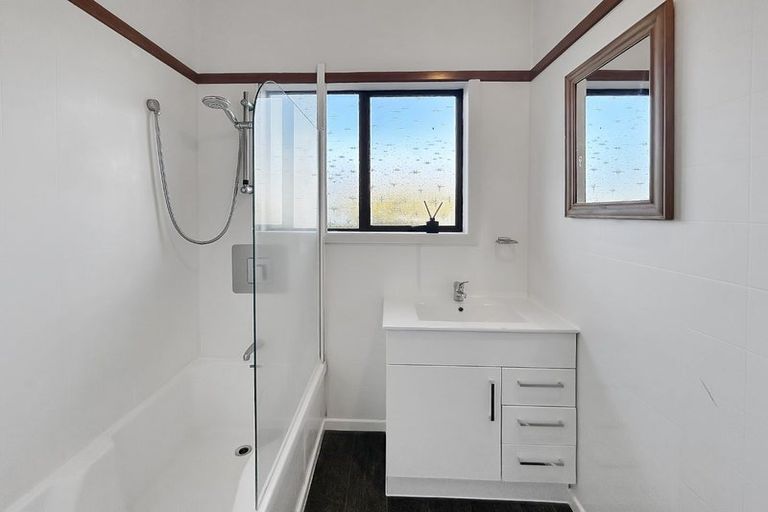 Photo of property in 16 Milton Street, Gore, 9710