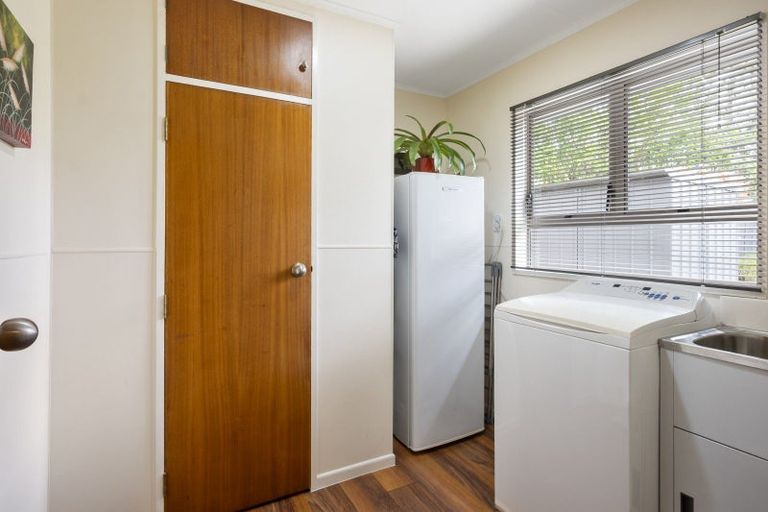 Photo of property in 18 Clifton Terrace, Fitzherbert, Palmerston North, 4410