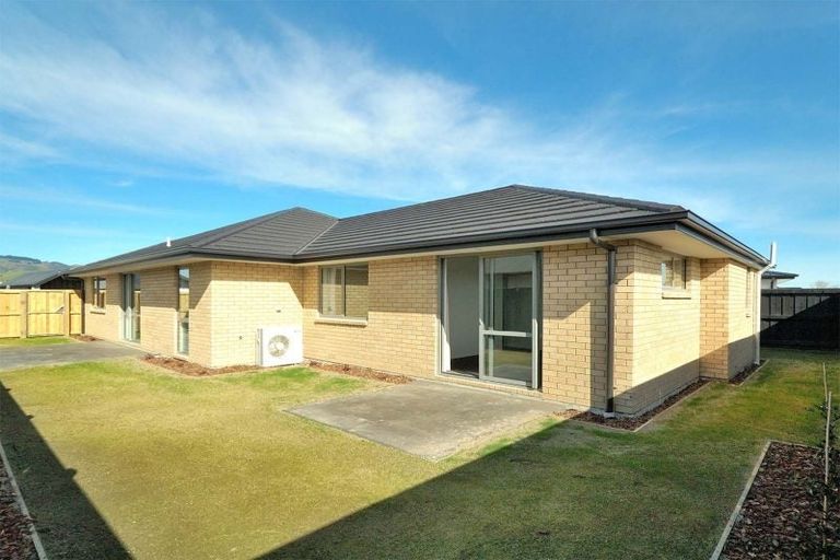 Photo of property in 24 Billington Drive, Halswell, Christchurch, 8025