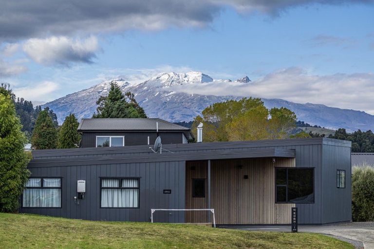 Photo of property in 10 Kowhai Heights, Ohakune, 4625