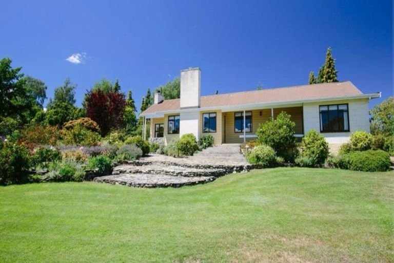 Photo of property in 261 Beacon Point Road, Wanaka, 9305