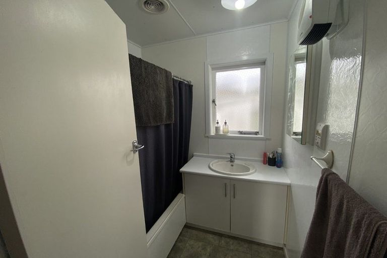 Photo of property in 16 Coleridge Drive, Enderley, Hamilton, 3214