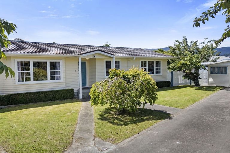 Photo of property in 25 Longfellow Street, Trentham, Upper Hutt, 5018