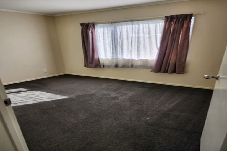 Photo of property in 38 Matipo Road, Te Atatu Peninsula, Auckland, 0610