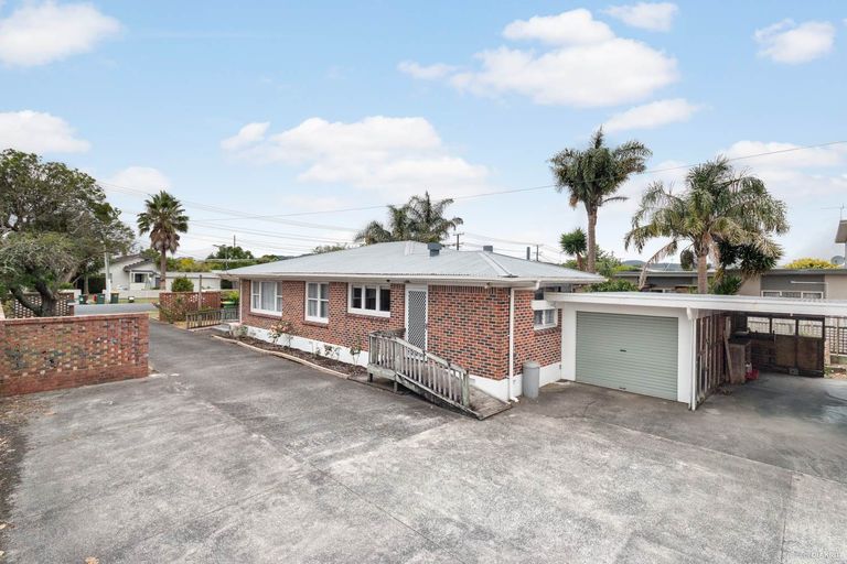 Photo of property in 1/17 Kelvin Road, Papakura, 2110