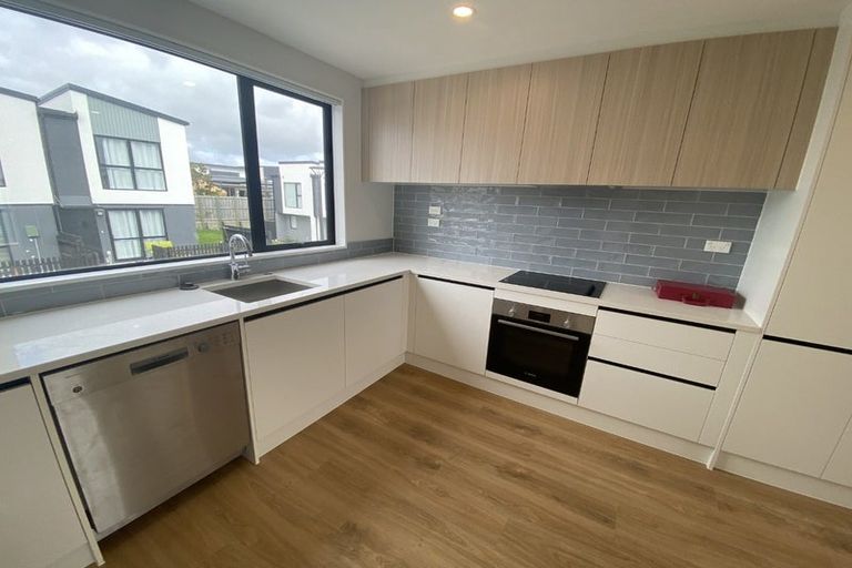Photo of property in 39 Hinonga Loop, Silverdale, 0932