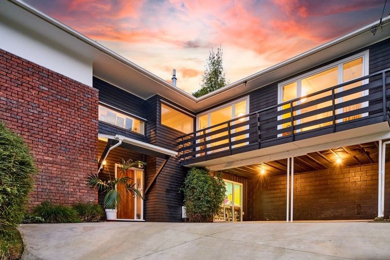 Photo of property in 33 Kairimu Street, Stokes Valley, Lower Hutt, 5019