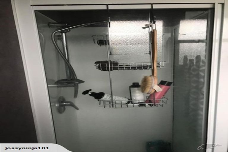 Photo of property in 28 Woodleigh Street, Frankleigh Park, New Plymouth, 4310