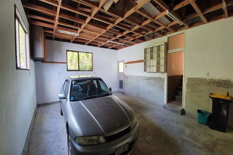 Photo of property in 20 Rice Crescent, Newlands, Wellington, 6037