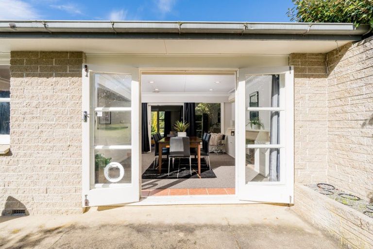 Photo of property in 11 Pioneer Crescent, Helensburgh, Dunedin, 9010