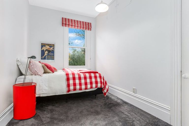 Photo of property in 13 Tinakori Road, Thorndon, Wellington, 6011