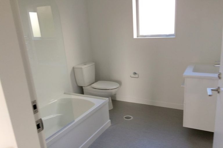 Photo of property in 8u4 Middleton Road, Johnsonville, Wellington, 6037