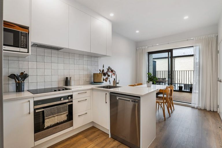 Photo of property in 2/28 Westgate Drive, Westgate, Auckland, 0614