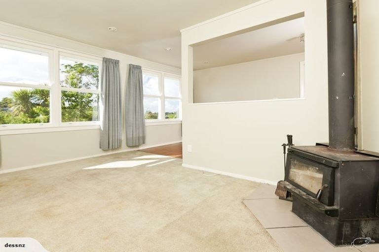 Photo of property in 37 Ogle Crescent, Te Kamo, Whangarei, 0112