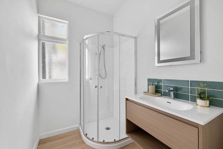 Photo of property in 17 Clarendon Terrace, Woolston, Christchurch, 8023