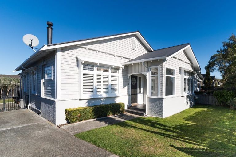 Photo of property in 37 Miro Street, Takaro, Palmerston North, 4410