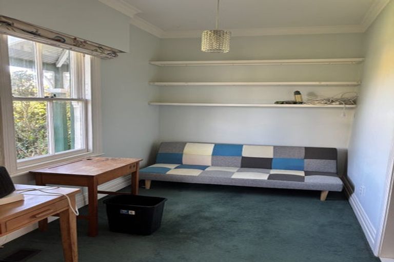 Photo of property in 2 Torless Terrace, Thorndon, Wellington, 6011