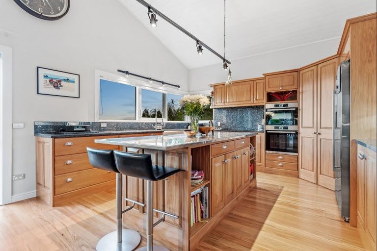 Photo of property in 181 Baddeleys Beach Road, Tawharanui Peninsula, Warkworth, 0986