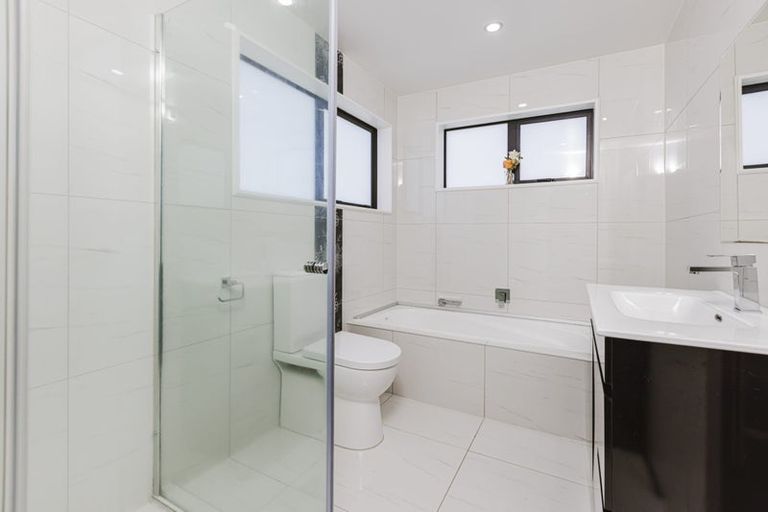 Photo of property in 9 Landon Avenue, Mangere East, Auckland, 2024