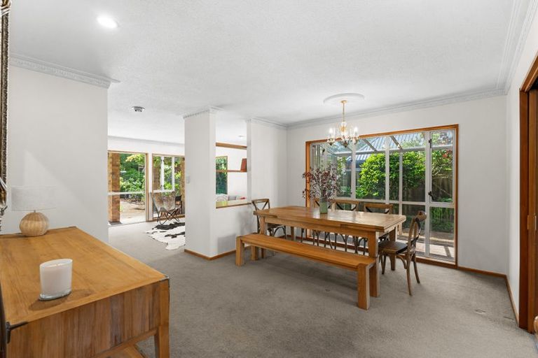 Photo of property in 31 Glenharrow Avenue, Avonhead, Christchurch, 8042