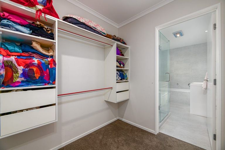 Photo of property in 73a Granville Drive, Massey, Auckland, 0614