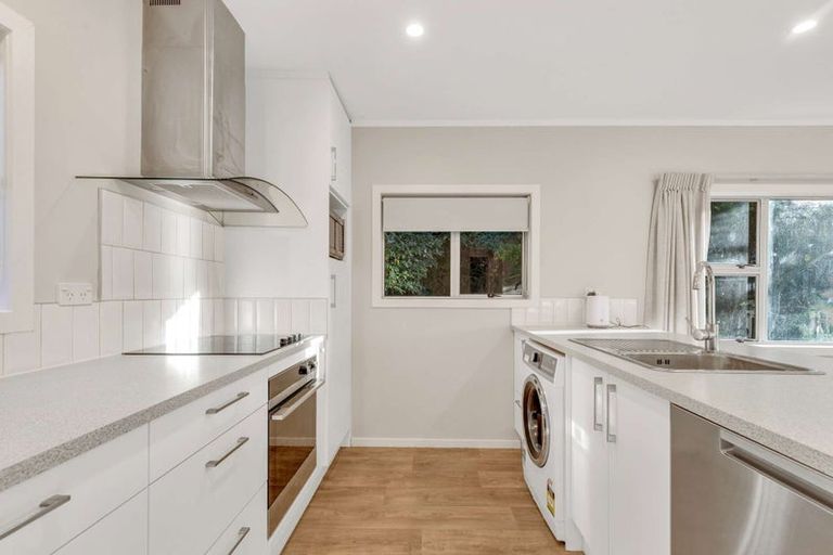 Photo of property in 27 Awatea Terrace, Lynmore, Rotorua, 3010