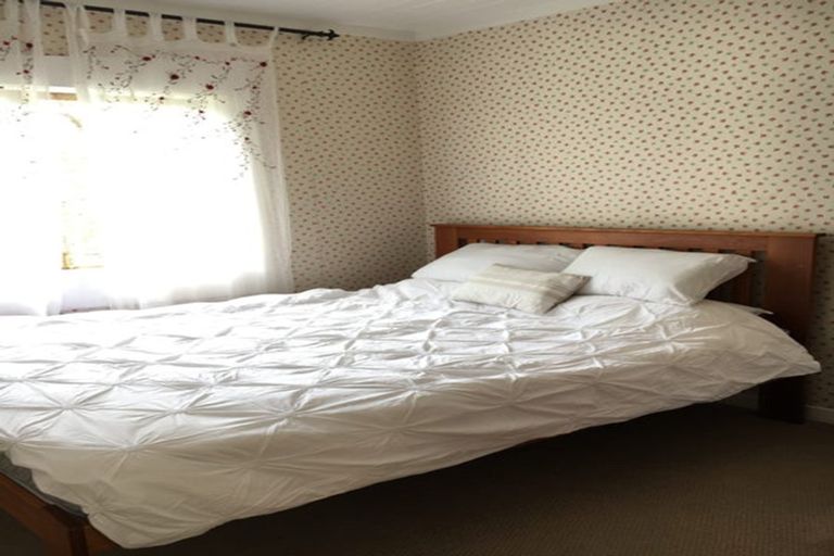 Photo of property in 28 Coote Road, Bluff Hill, Napier, 4110