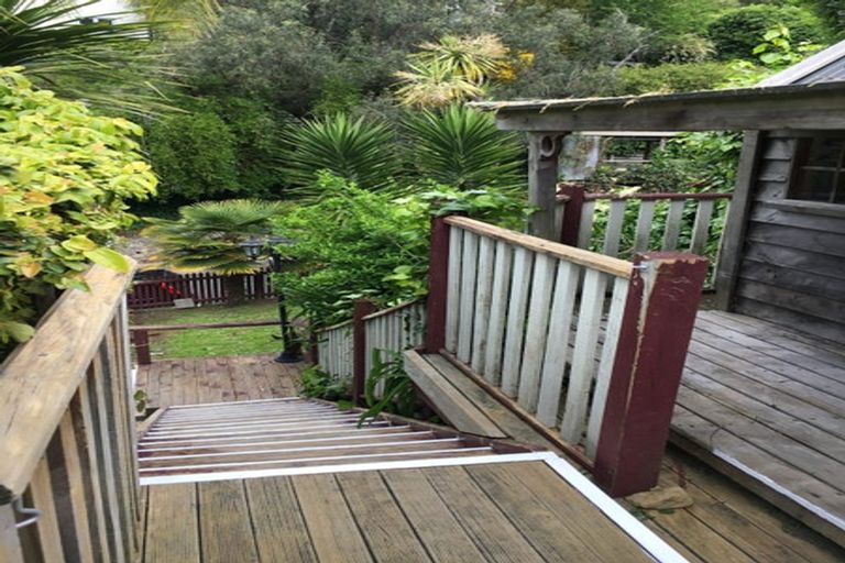 Photo of property in 28 Coote Road, Bluff Hill, Napier, 4110