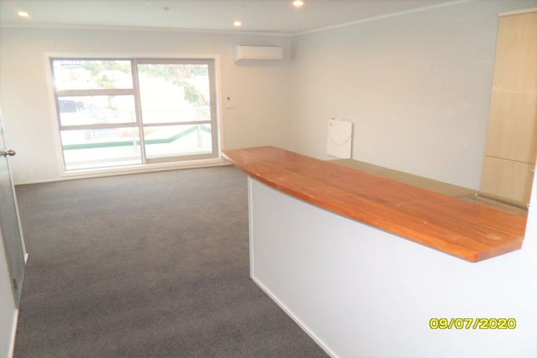Photo of property in 8 Girton Terrace, Mount Cook, Wellington, 6021