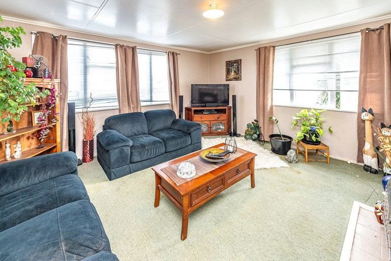 Photo of property in 51 Kowhai Street, Castlecliff, Whanganui, 4501